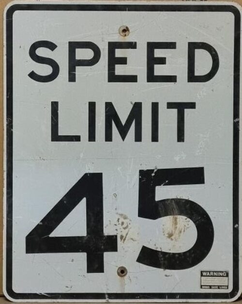 Verkehrsschild USA Speed Limit 45