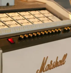 Marshall vinyl jukebox cream close4